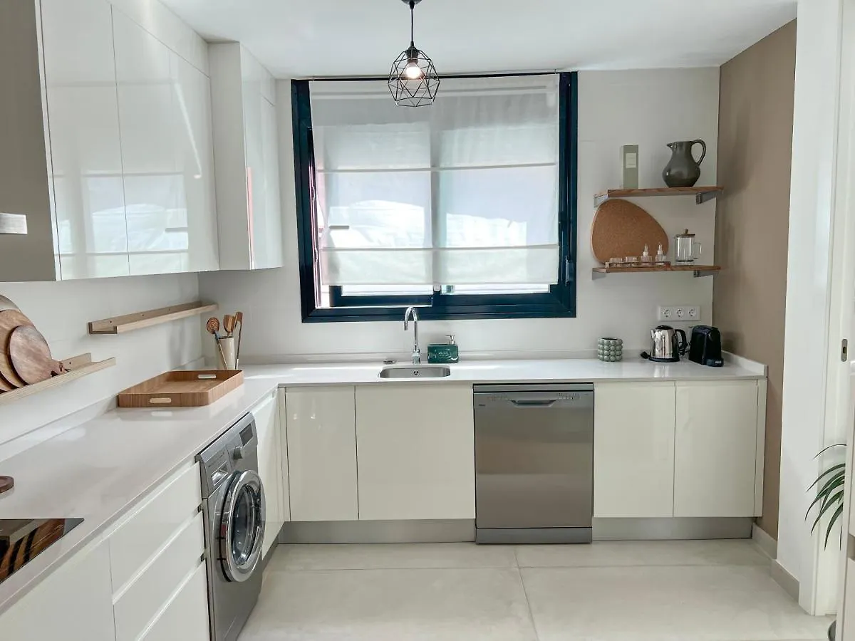 3 Bedrooms, Spacious Apartment 60 M From The Beach El Medano